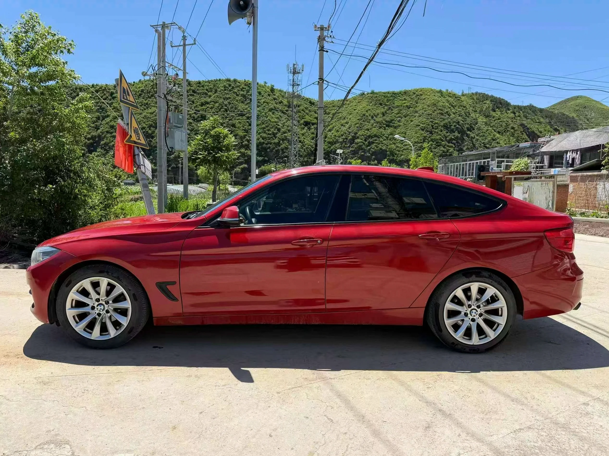 宝马3系 后面外观三