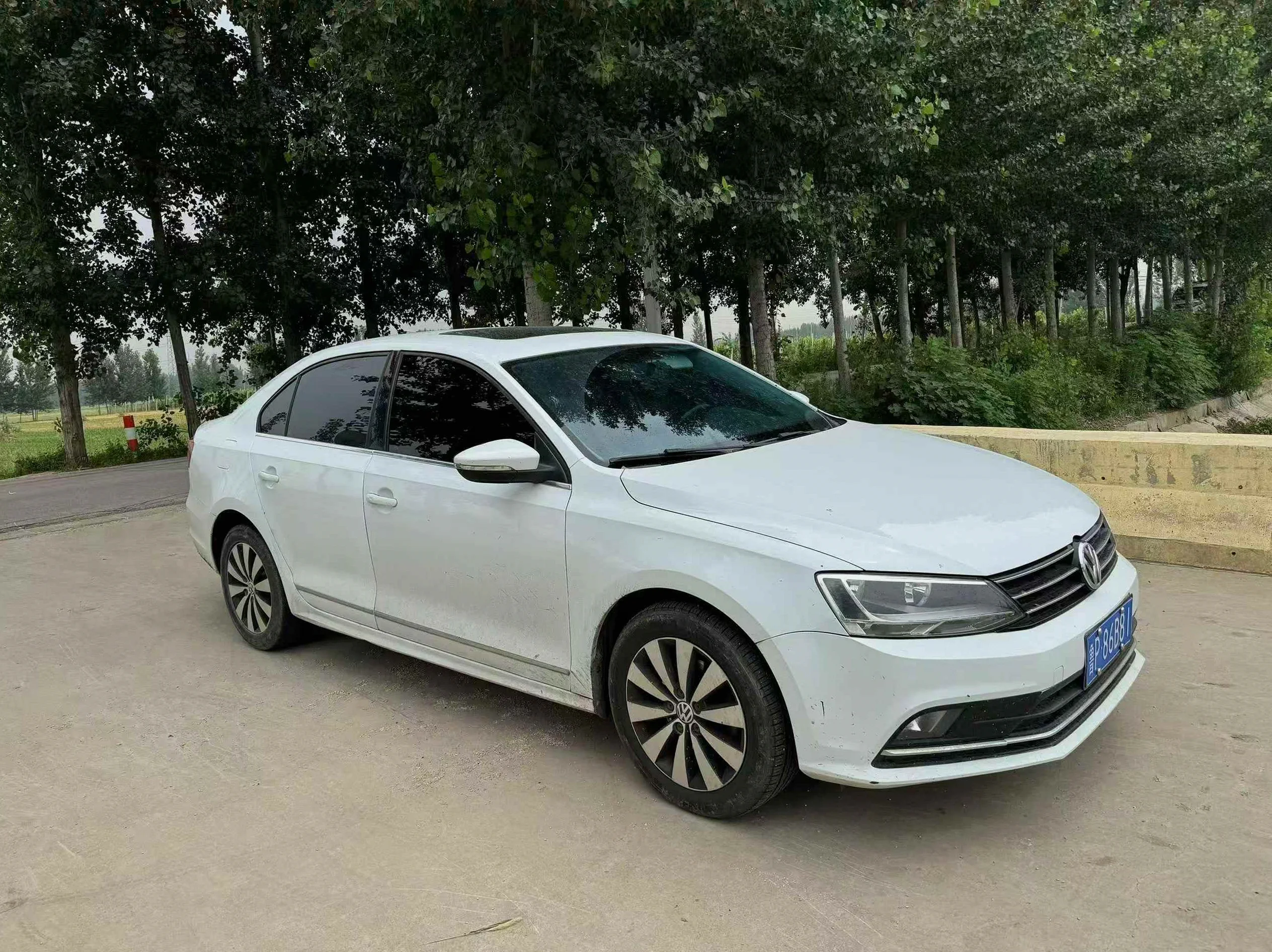 大众速腾 正面外观三