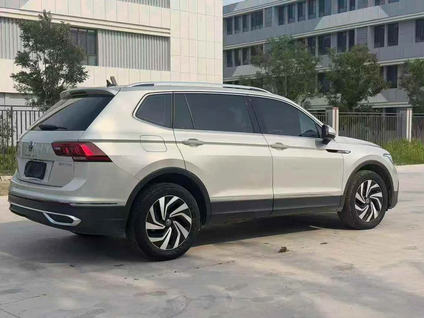 大众途观 后面外观一
