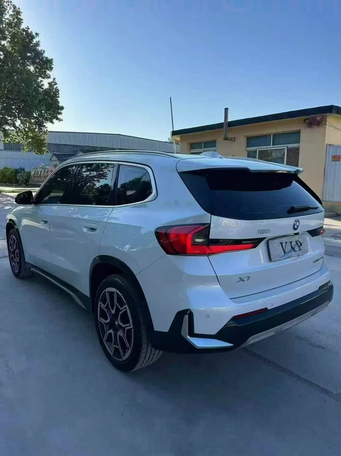 宝马X1 后面外观二