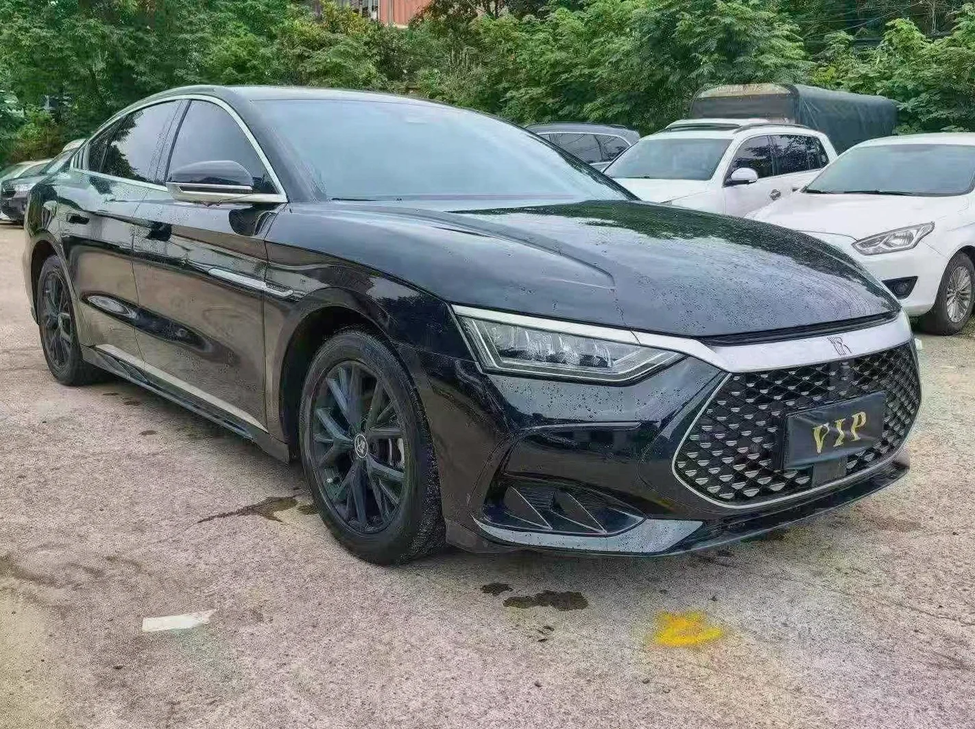 比亚迪汉DM 正面外观二