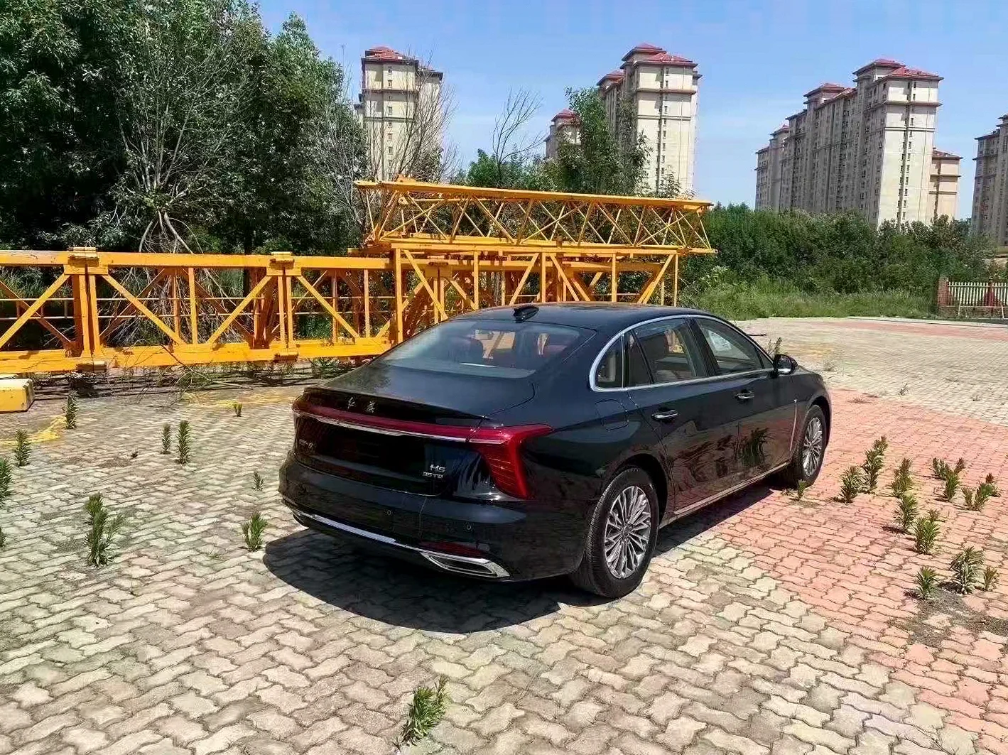 红旗H5 后面外观二
