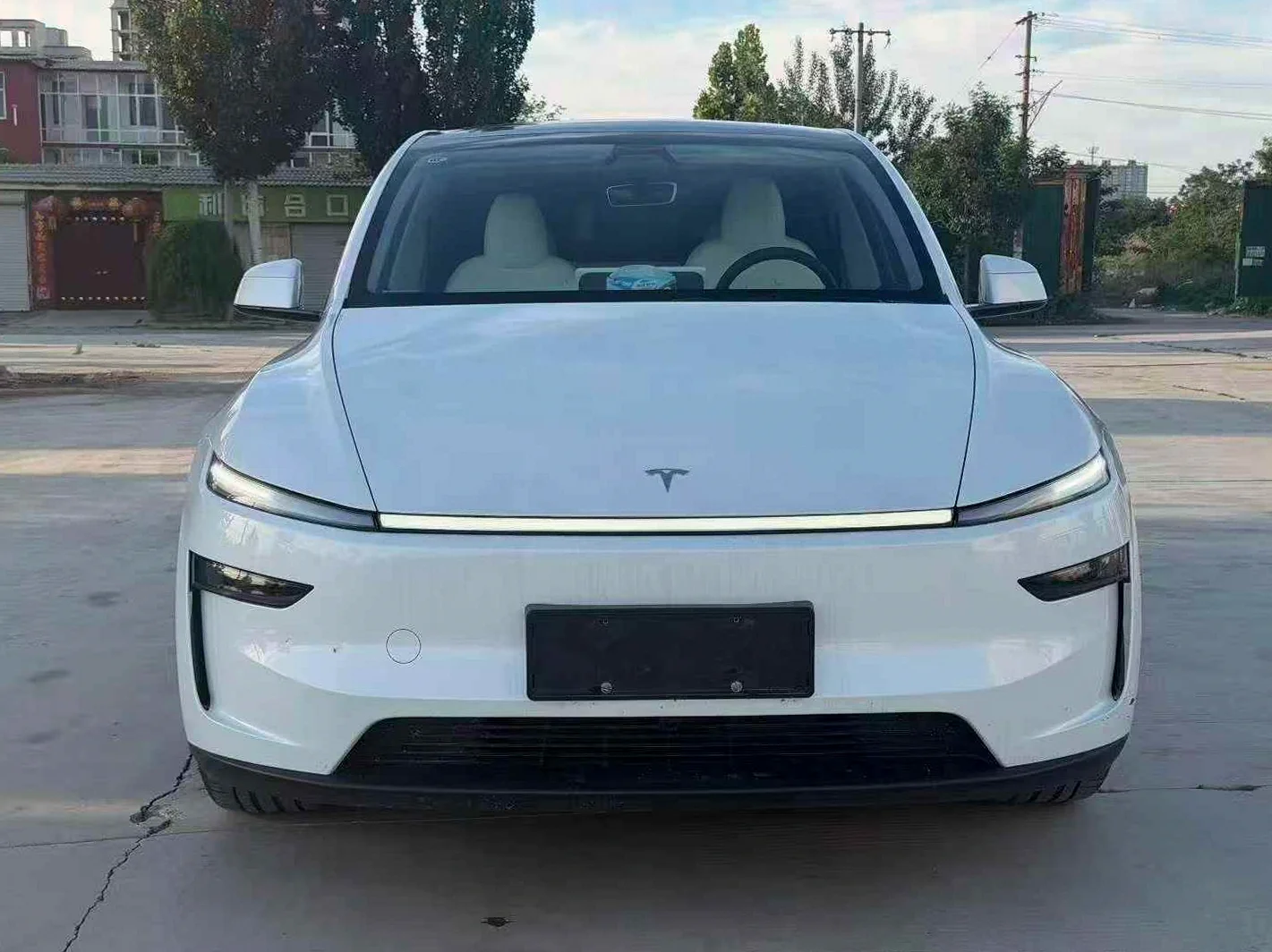 特斯拉MODEL 正面外观二