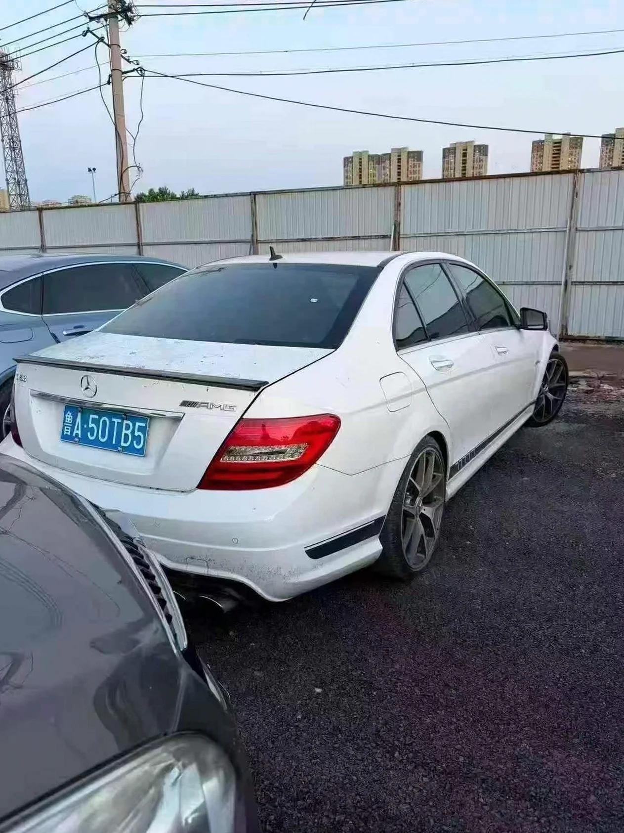 奔驰AMG 后面外观三