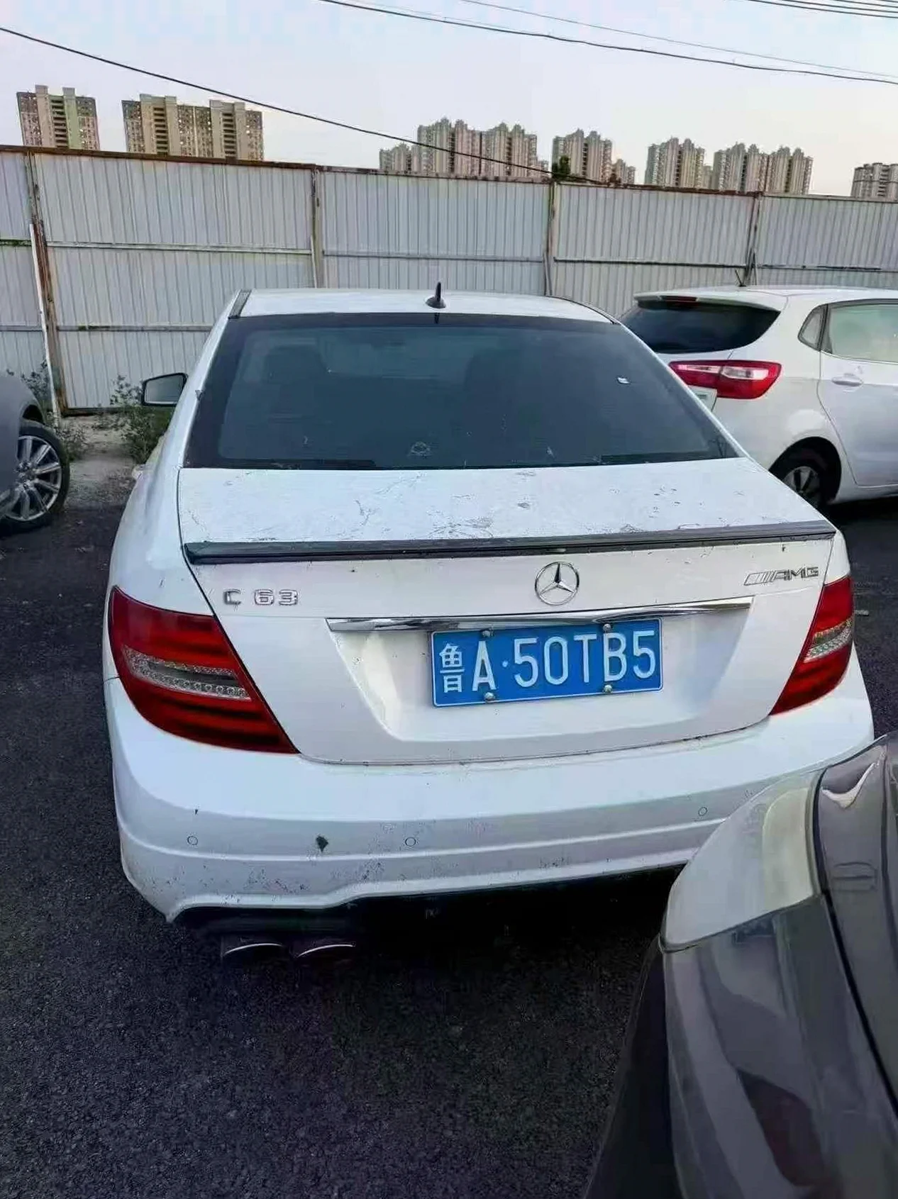 奔驰AMG 后面外观二