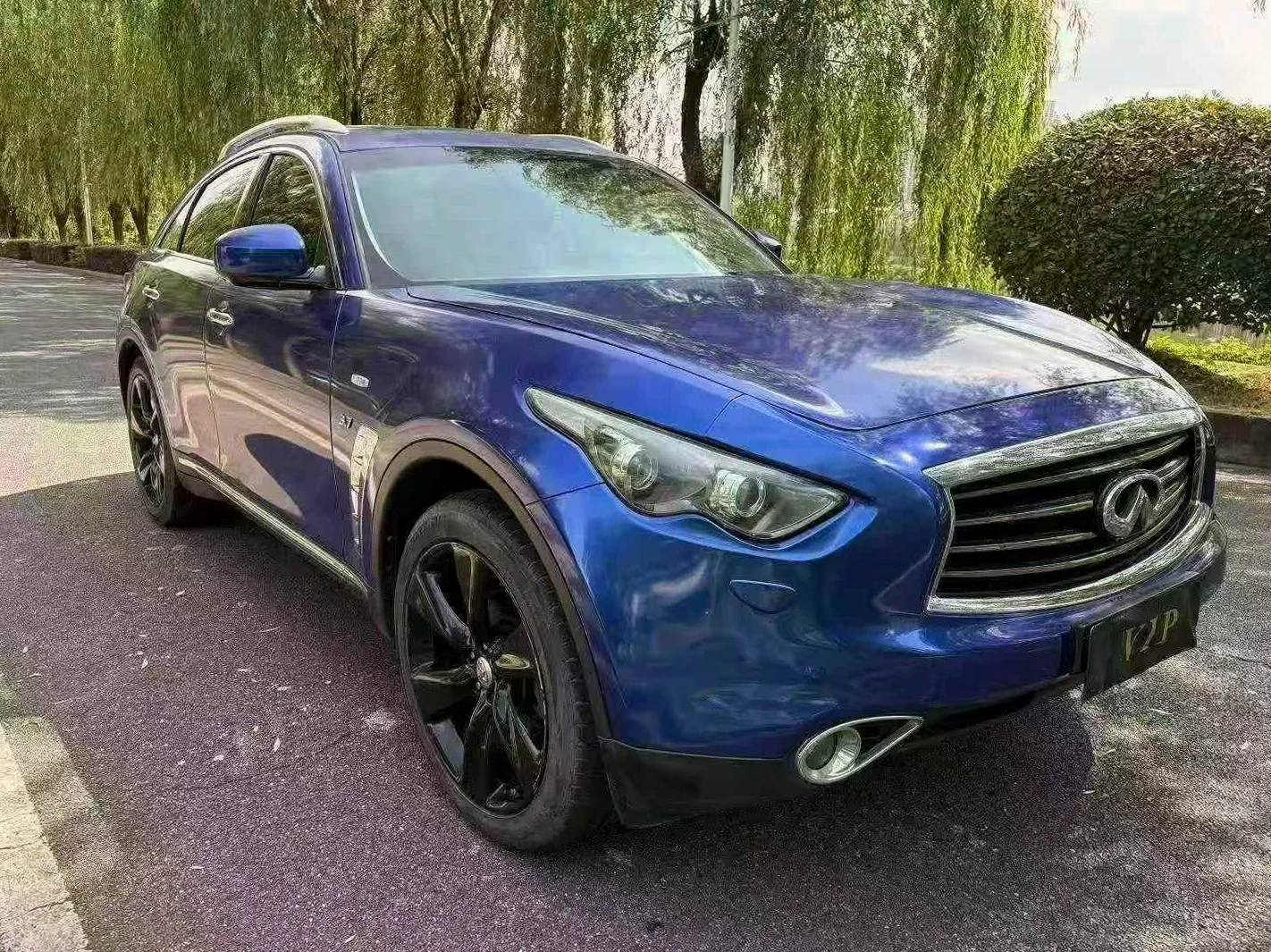 英菲尼迪QX70 正面外观二