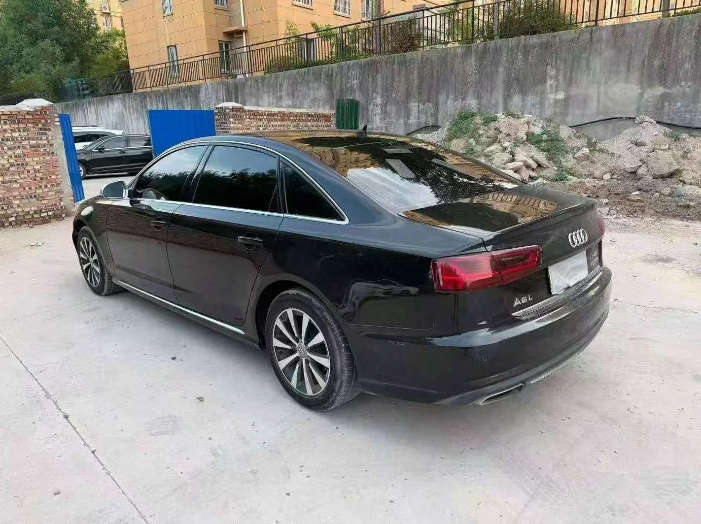 奥迪A6L 后面外观二