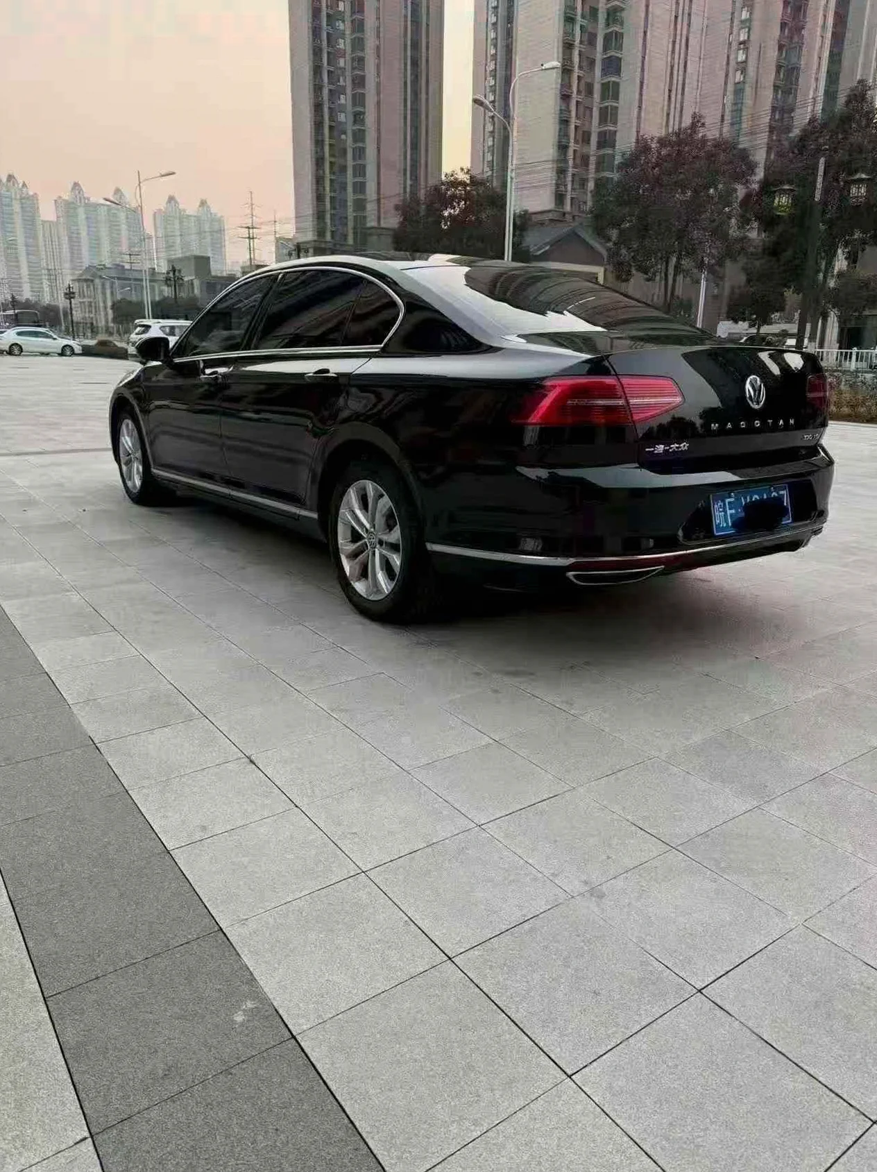 大众迈腾 后面外观三