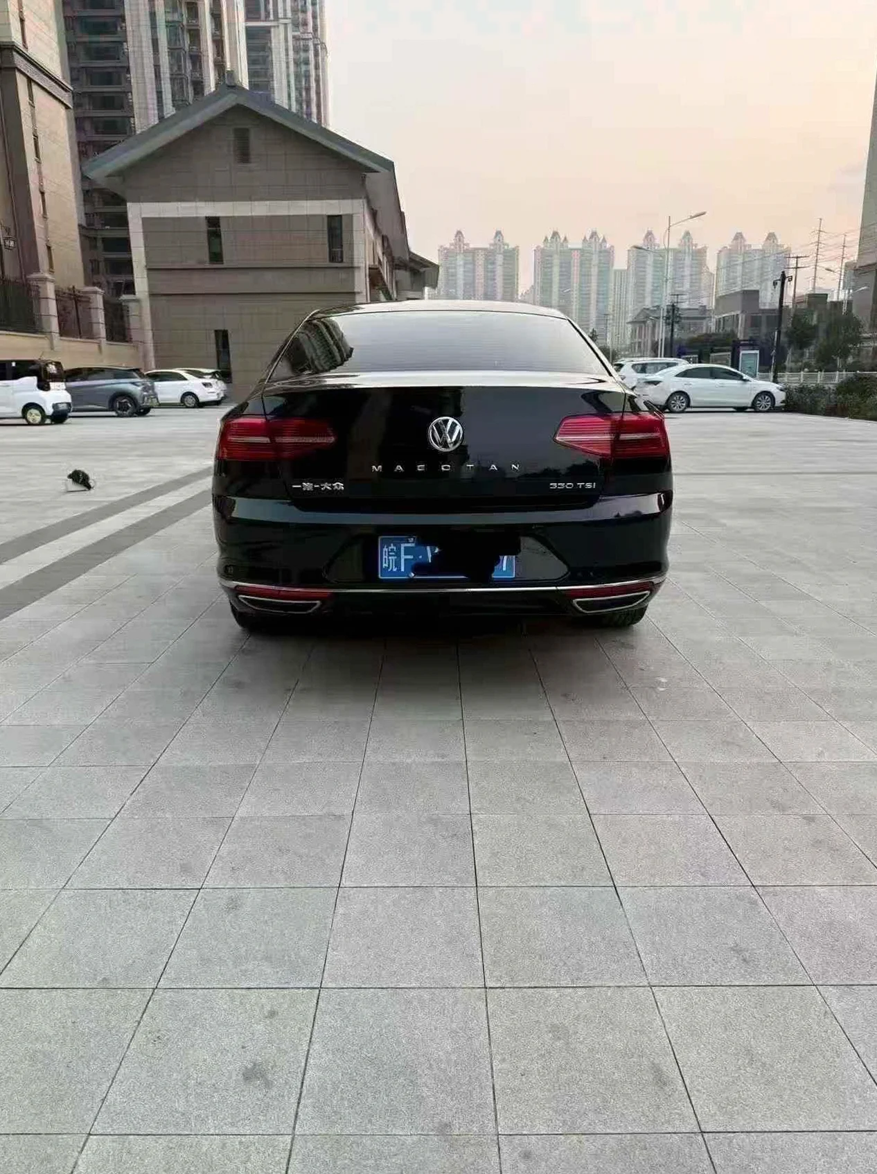 大众迈腾 后面外观一