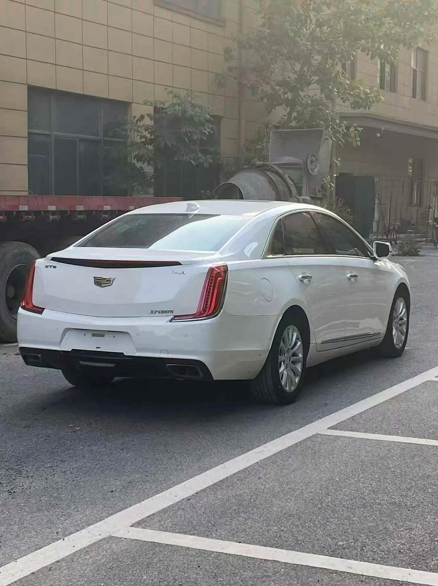 凯迪拉克XTS 后面外观三