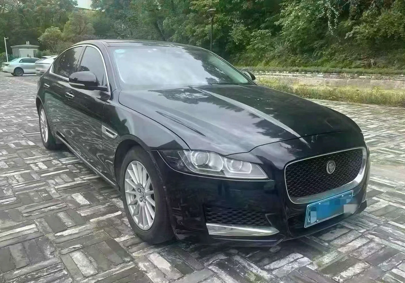 捷豹XFL 后面外观一