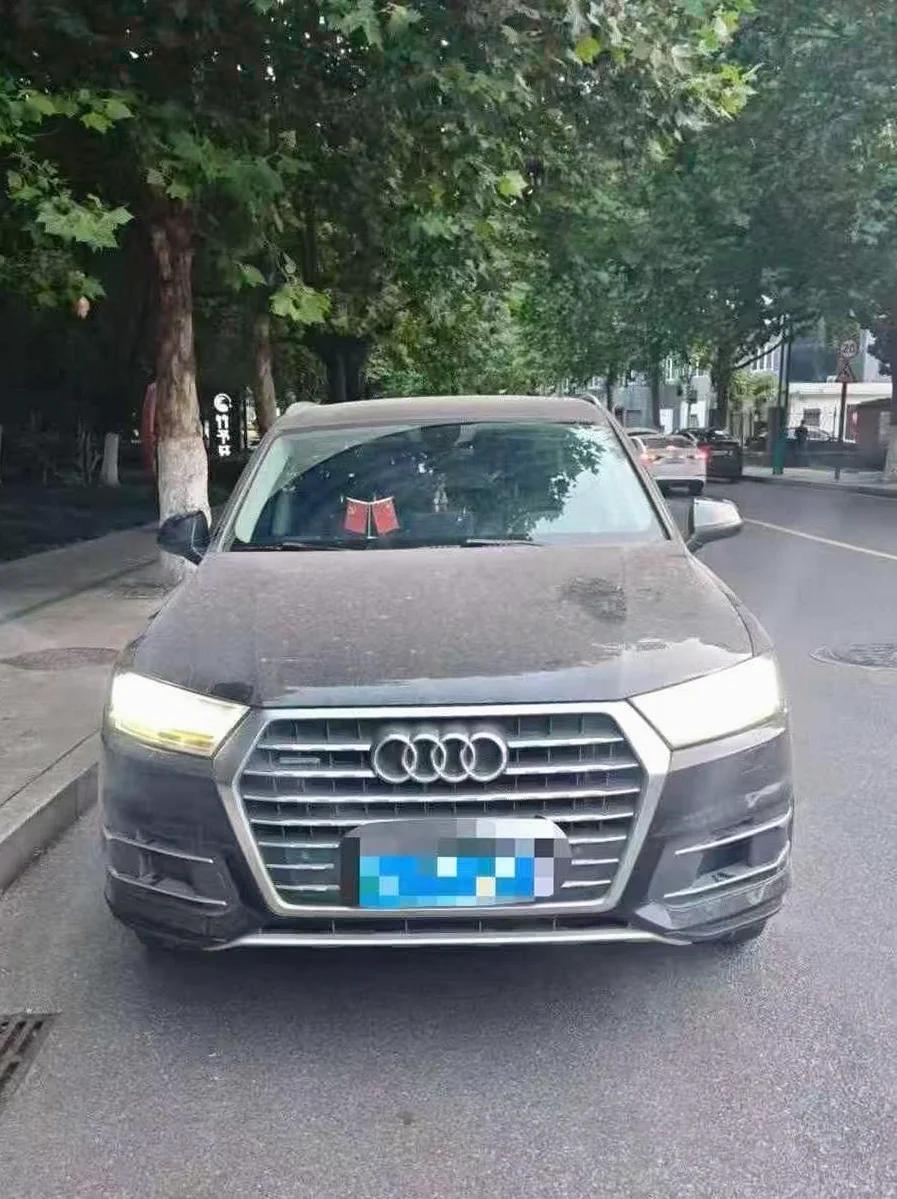 19年奥迪Q7 3.0T