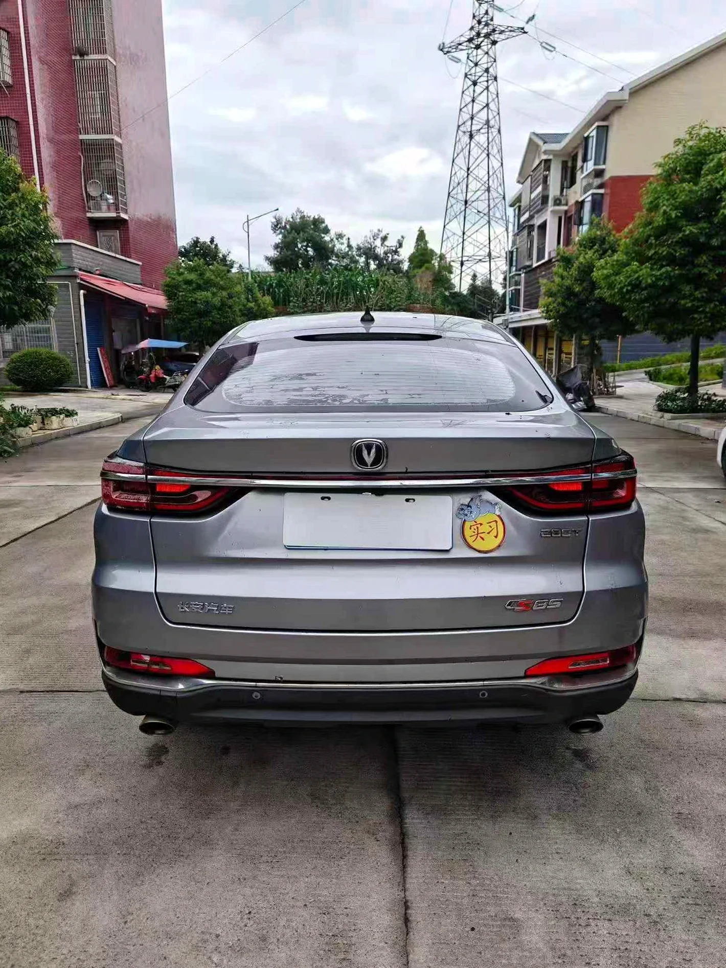 长安汽车CS85 后面外观二