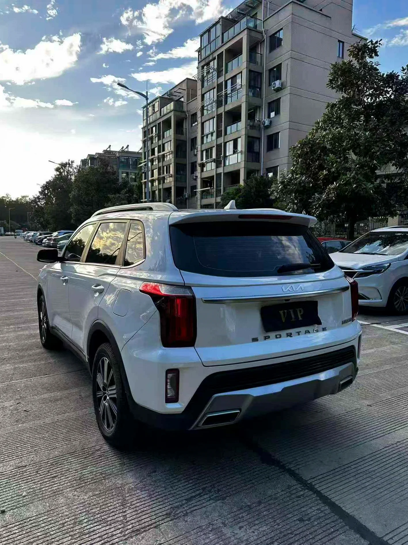 起亚智跑 后面外观一