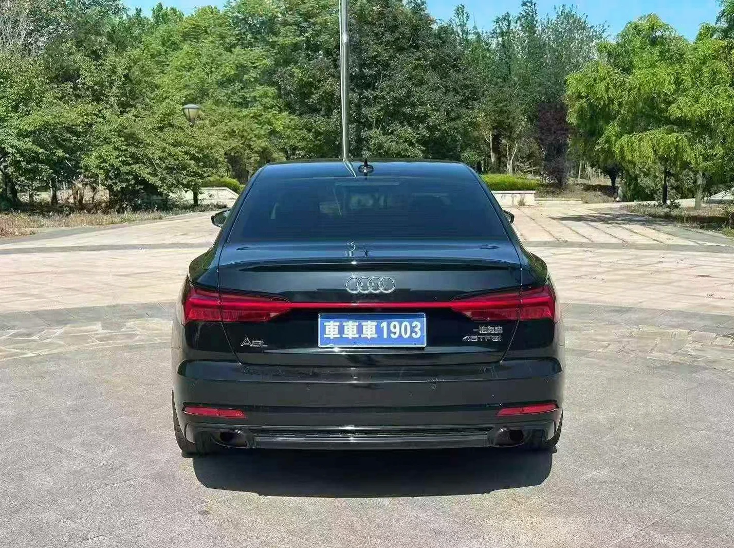 奥迪A6L 后面外观二