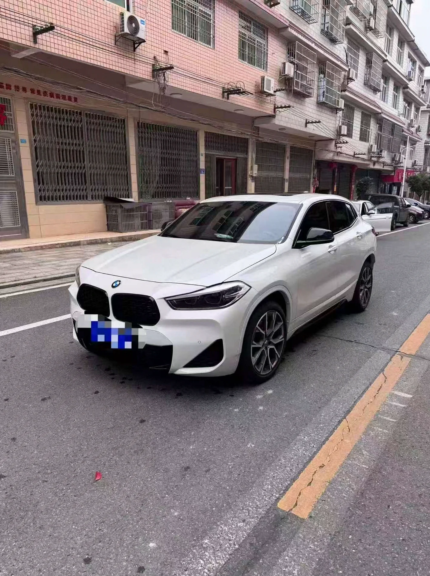 宝马X2 正面外观三