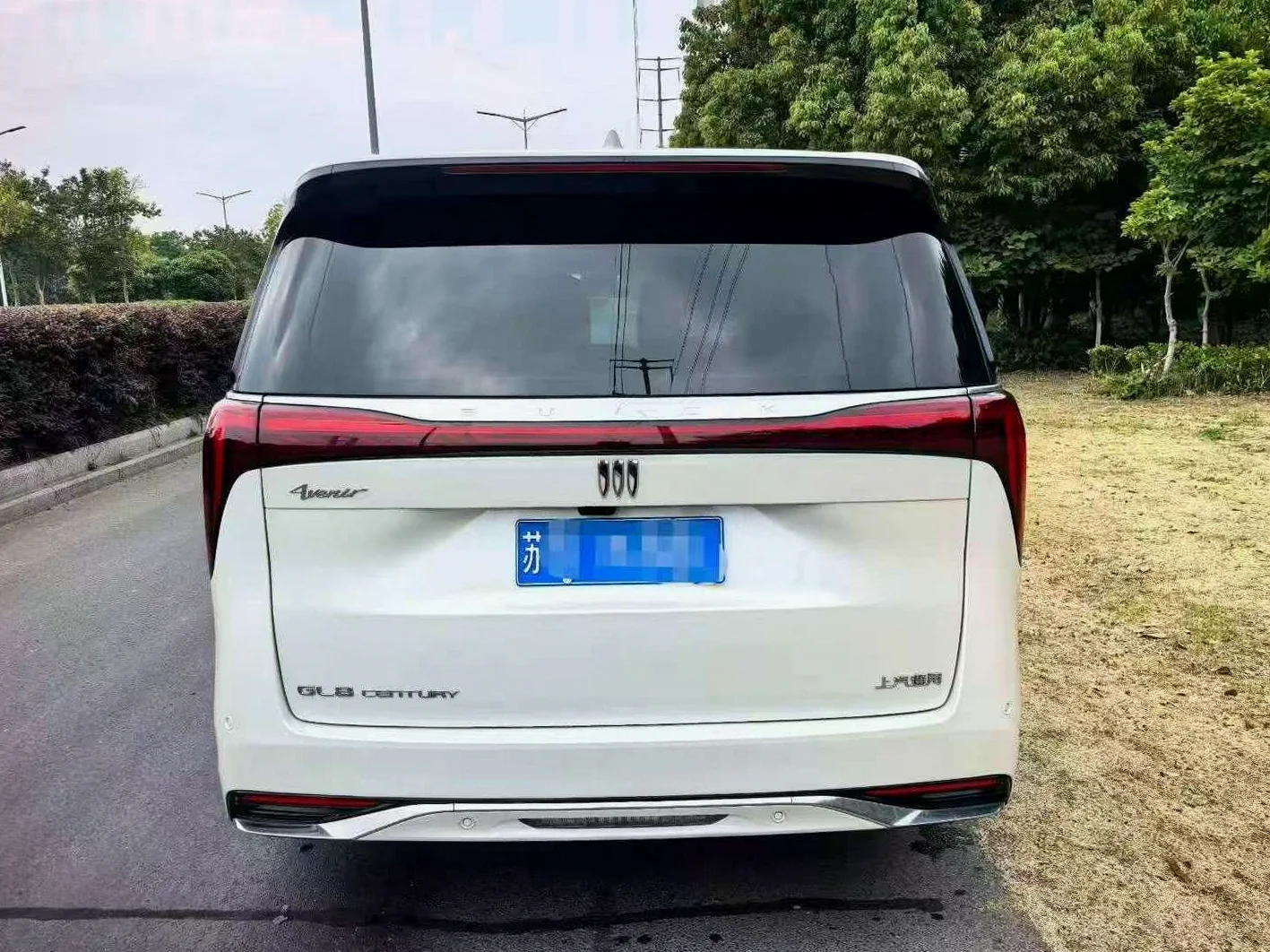 别克世纪 内饰前排
