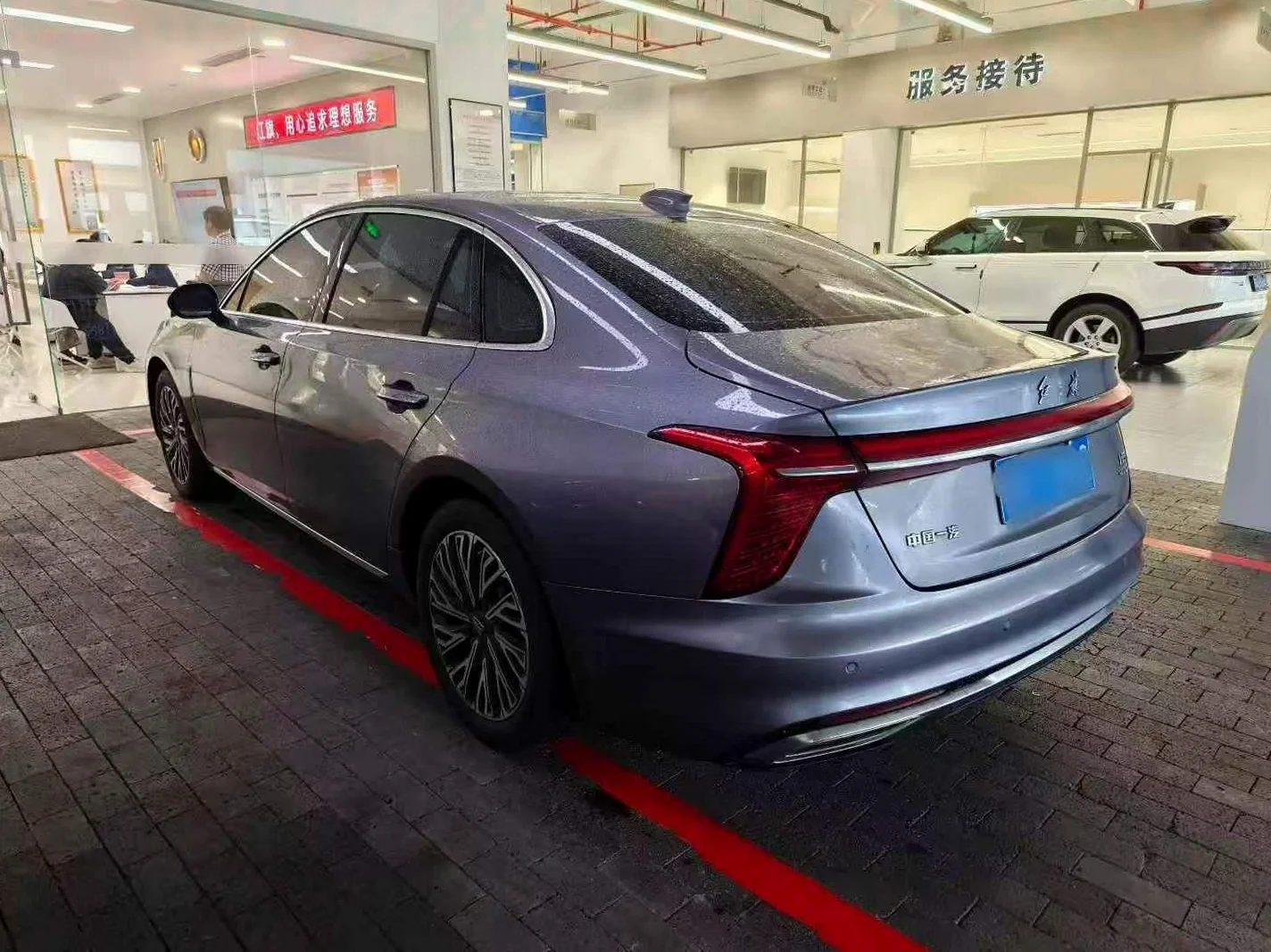 红旗H5 正面外观三
