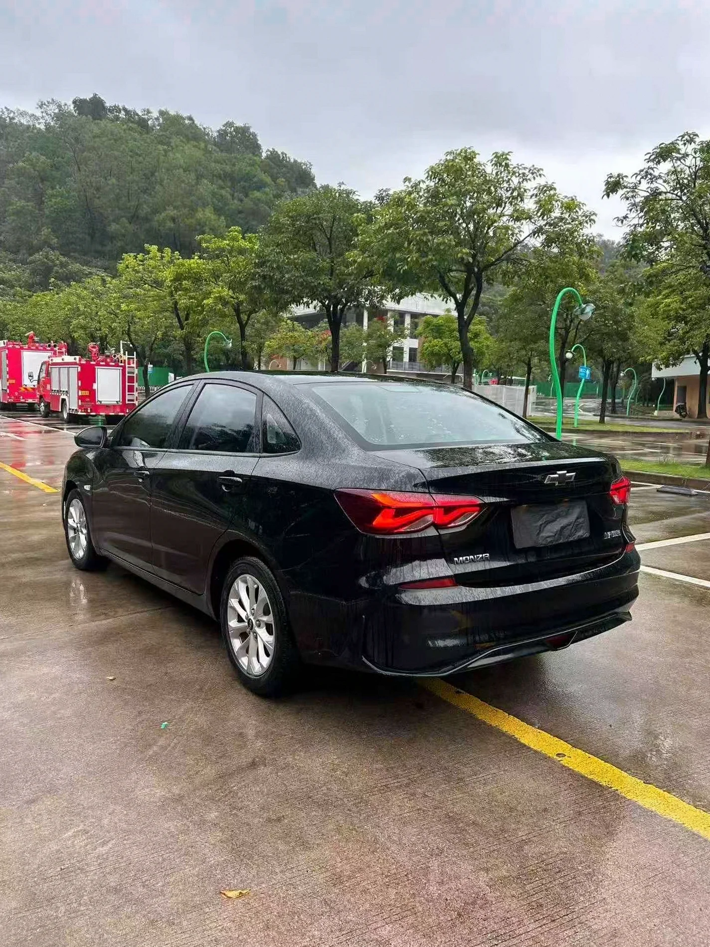 雪佛兰科鲁泽 后面外观二