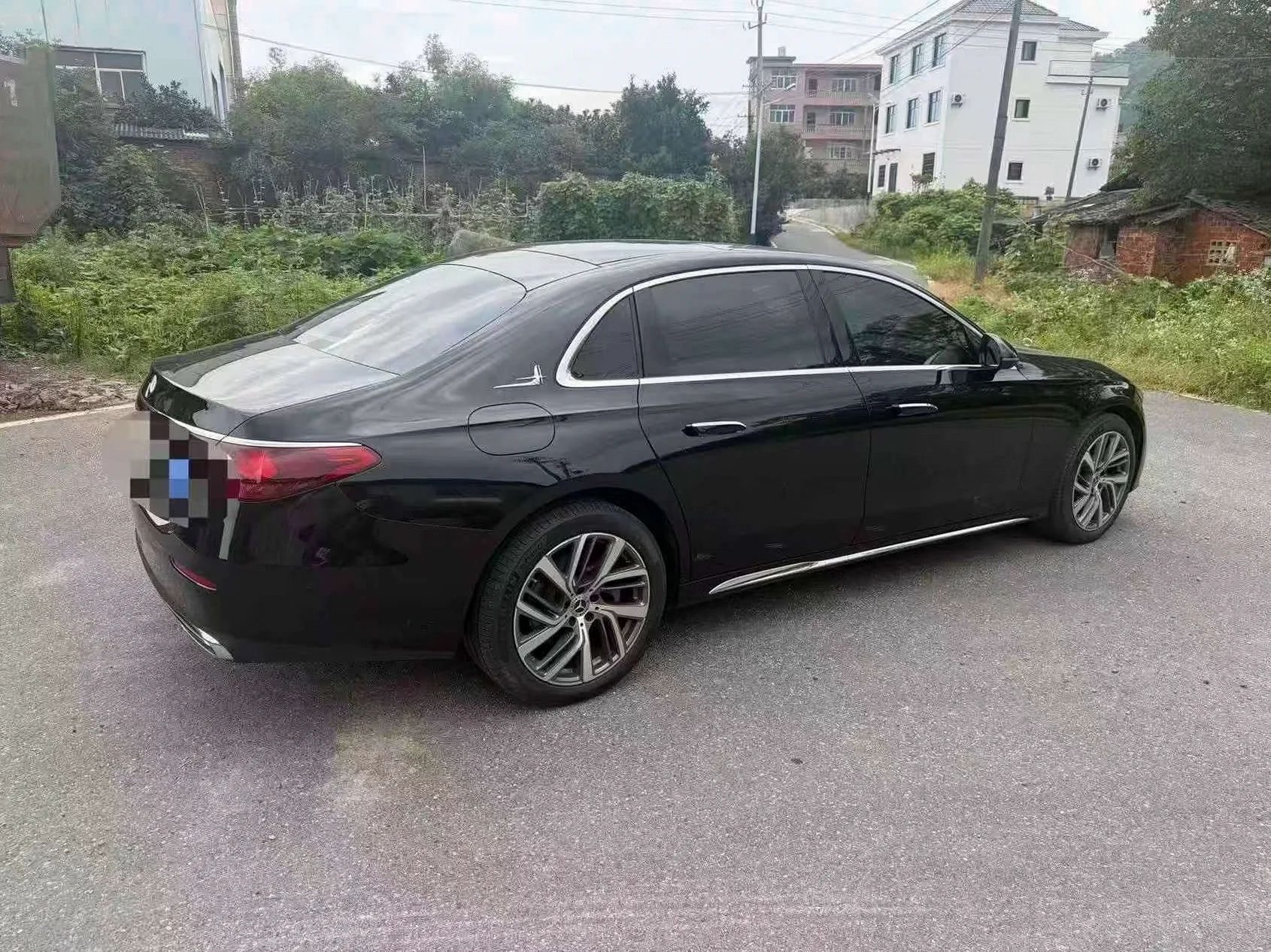 奔驰E 内饰后排