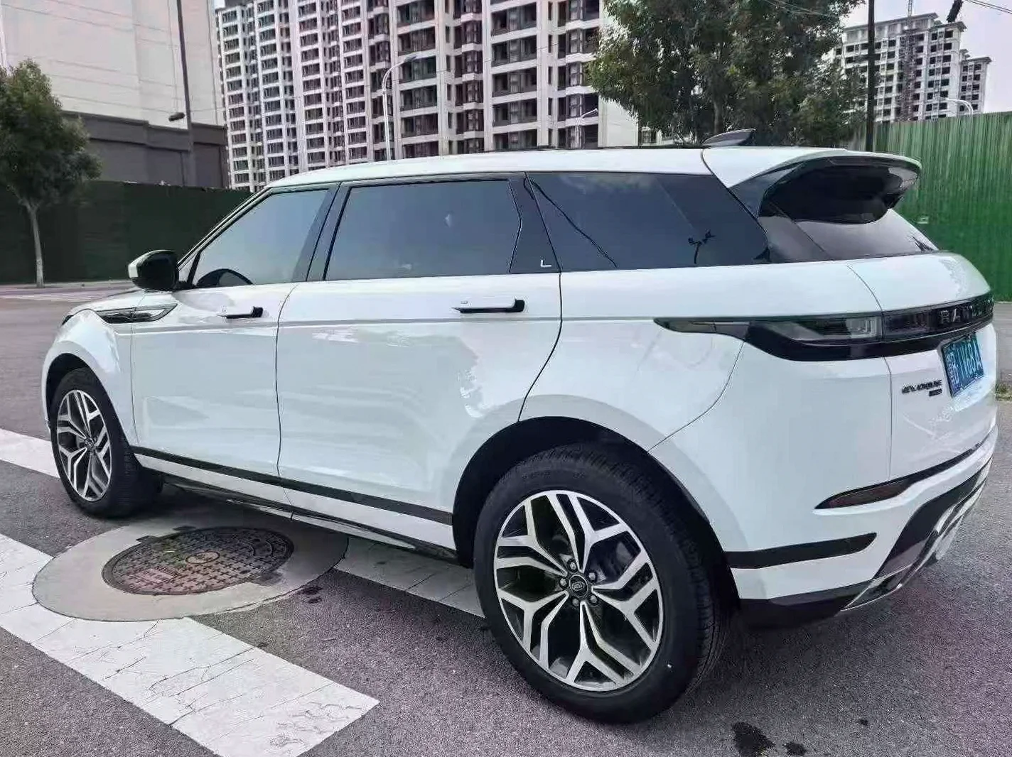 路虎极光 后面外观三