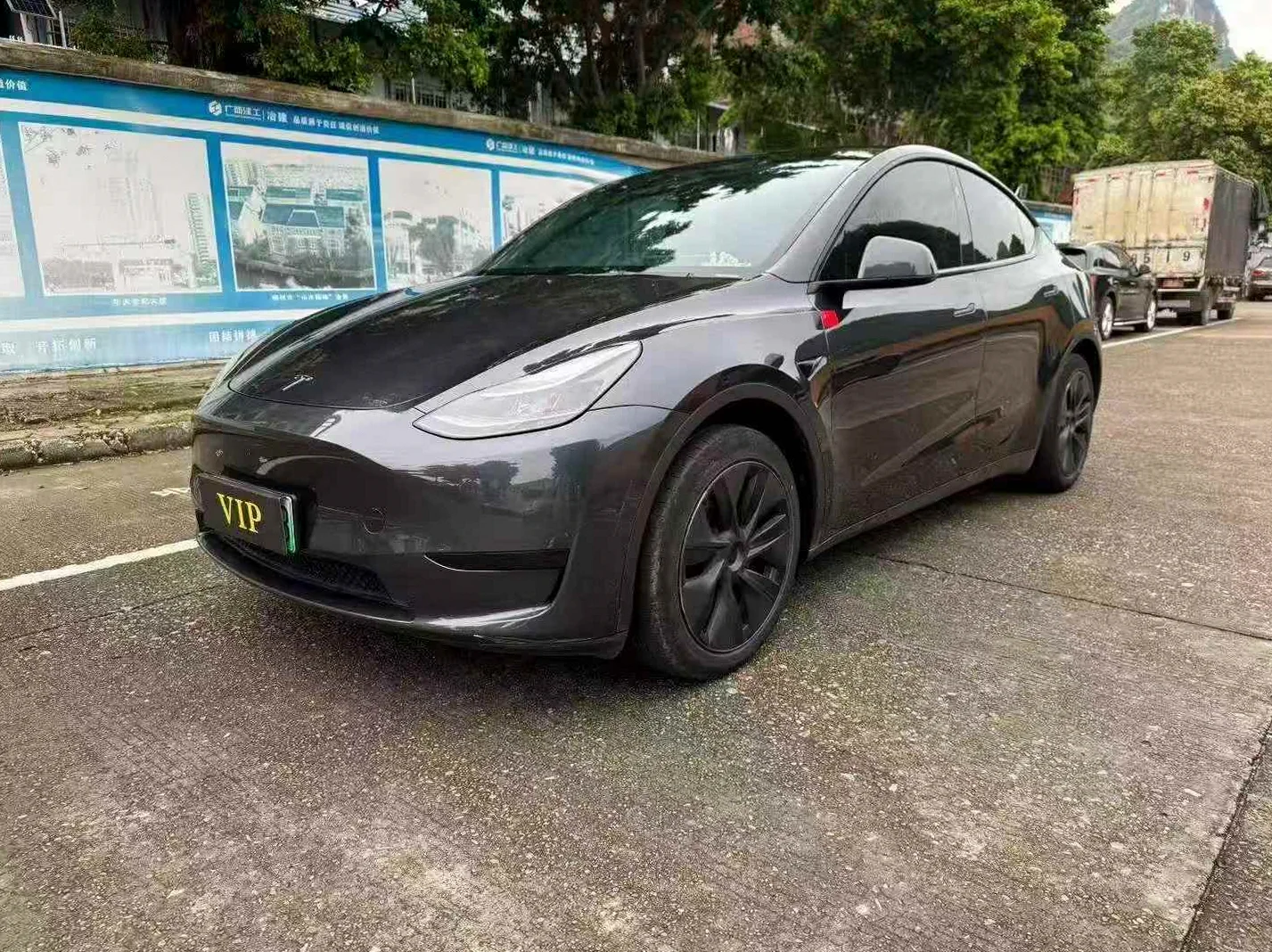 24年特斯拉Model Y