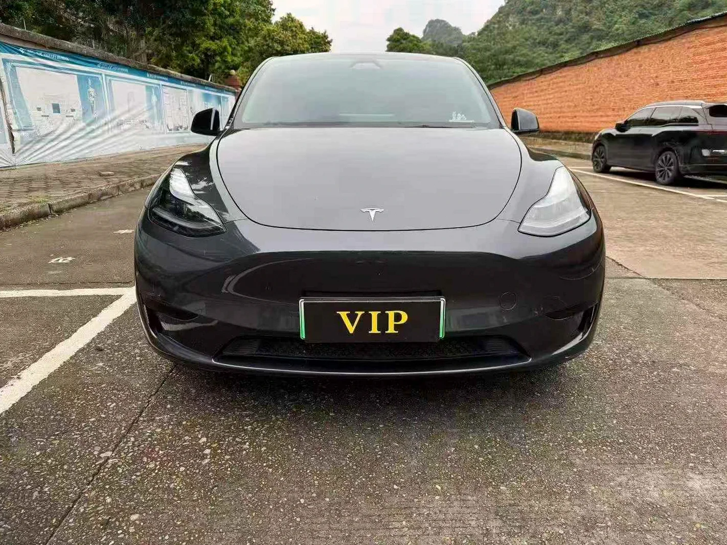 特斯拉MODEL 正面外观二