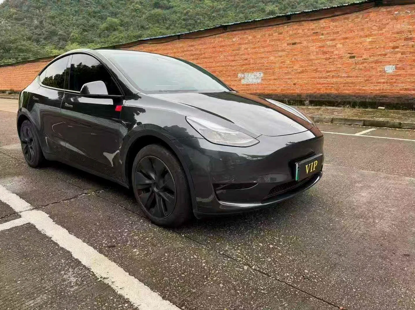 特斯拉MODEL 正面外观三