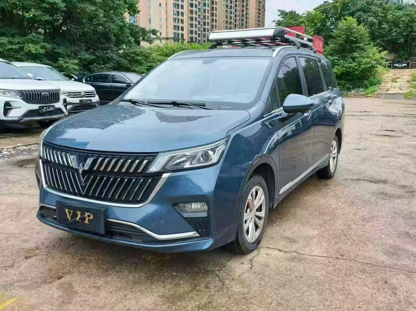 五菱汽车佳辰 正面外观三