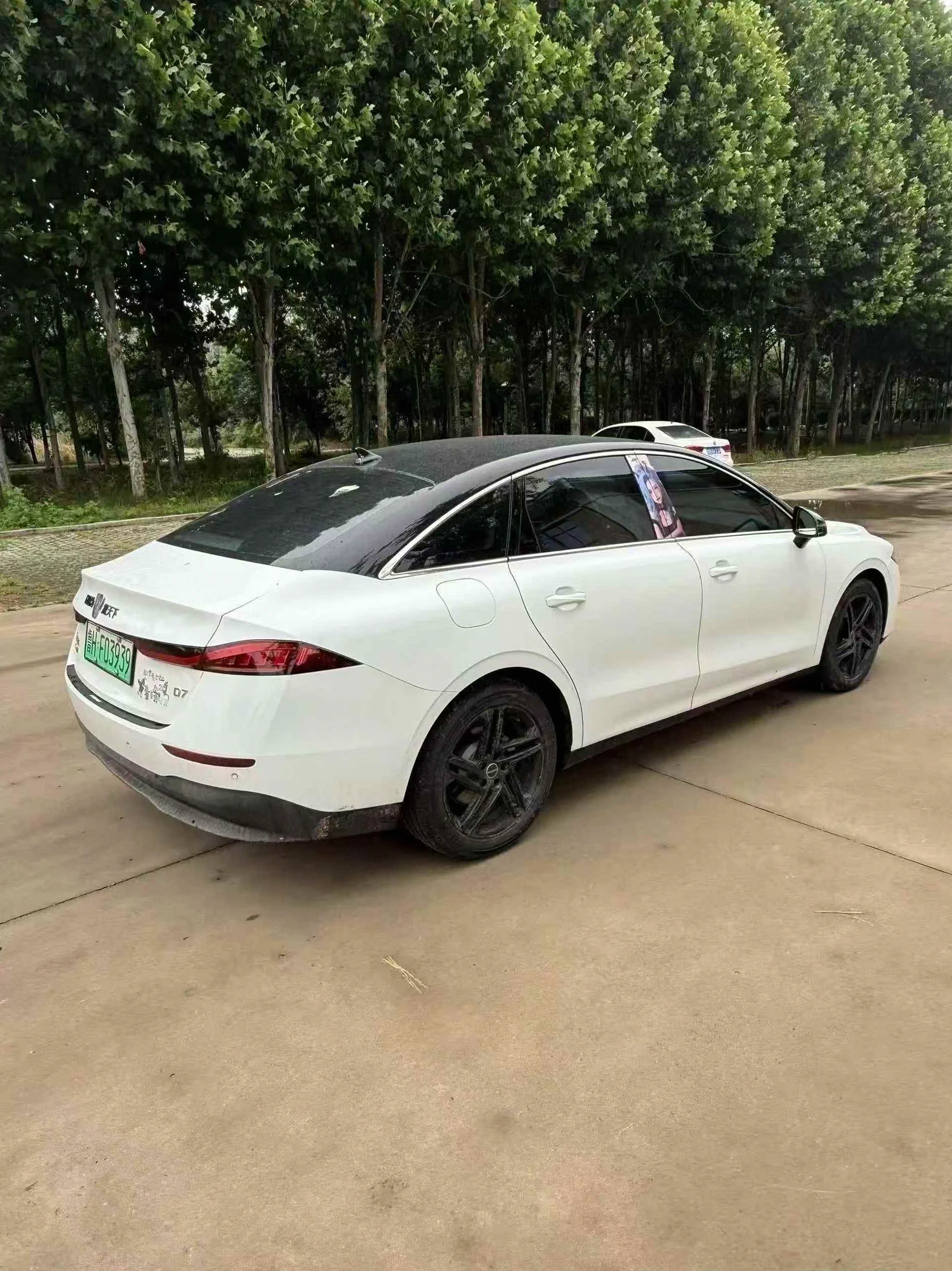 荣威D7 后面外观三