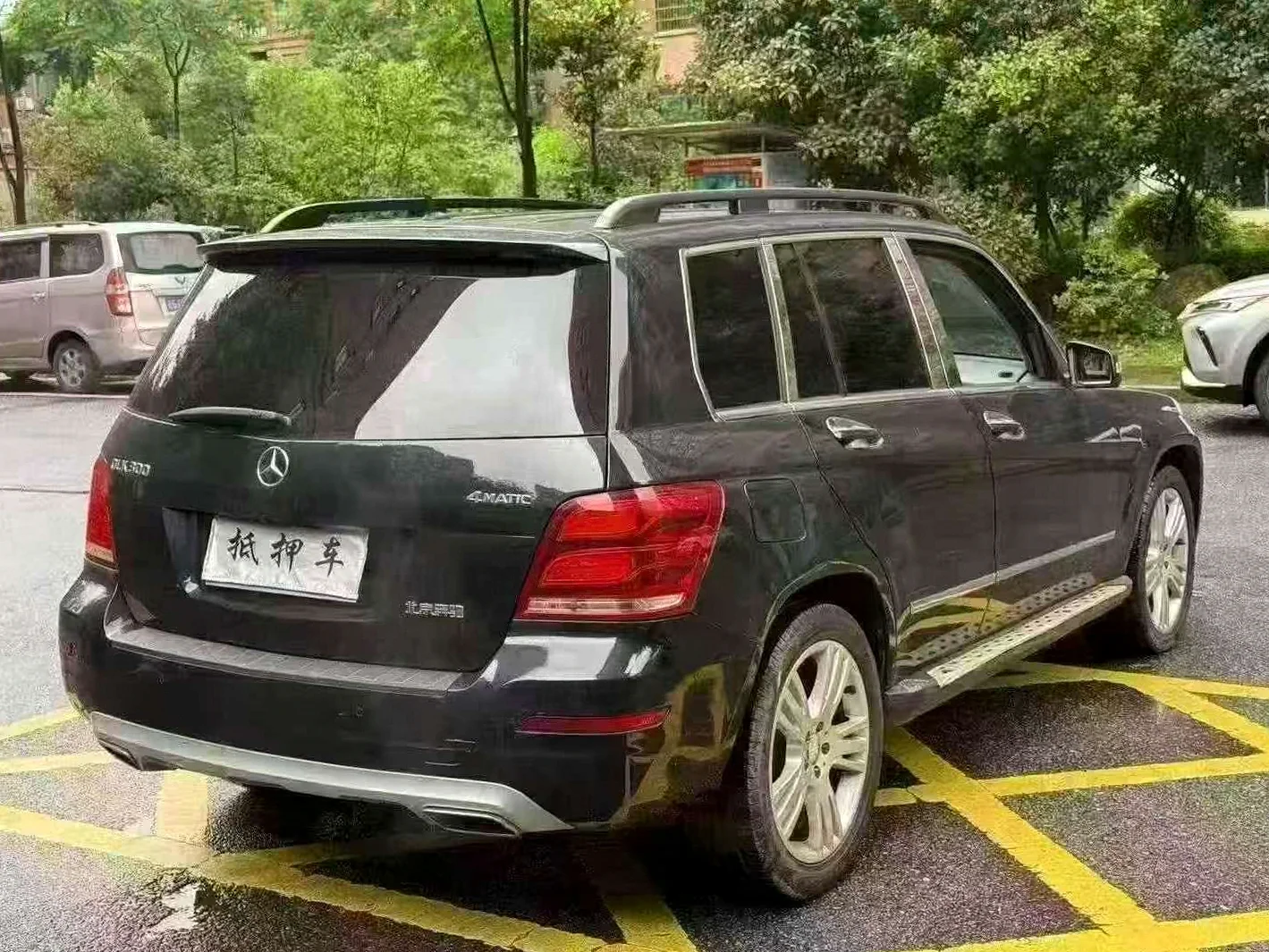 奔驰GLK 后面外观一
