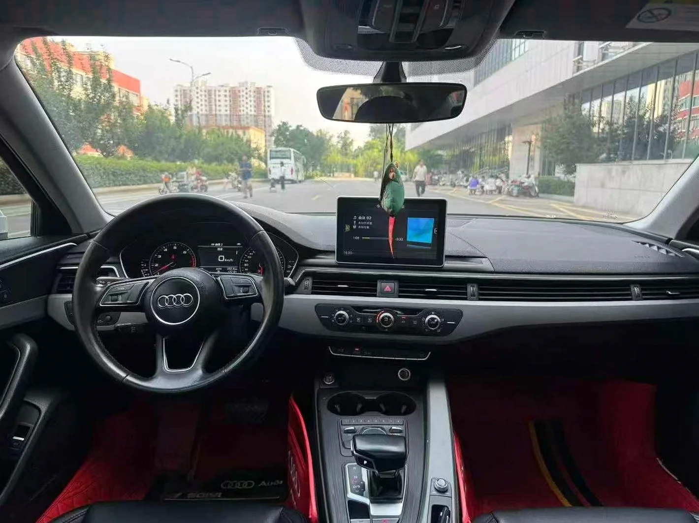 奥迪A4L 驾驶室