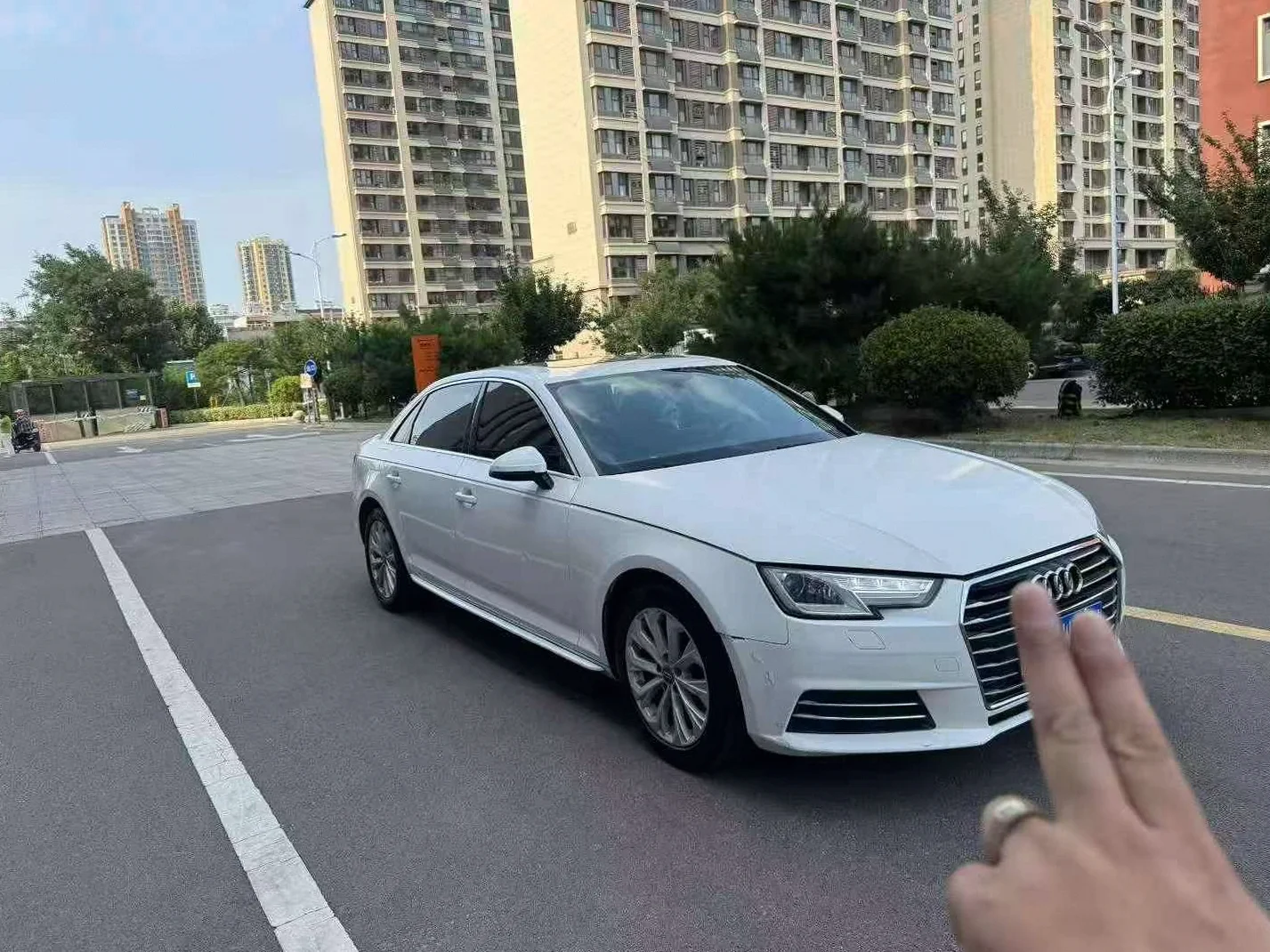 奥迪A4L 正面外观三