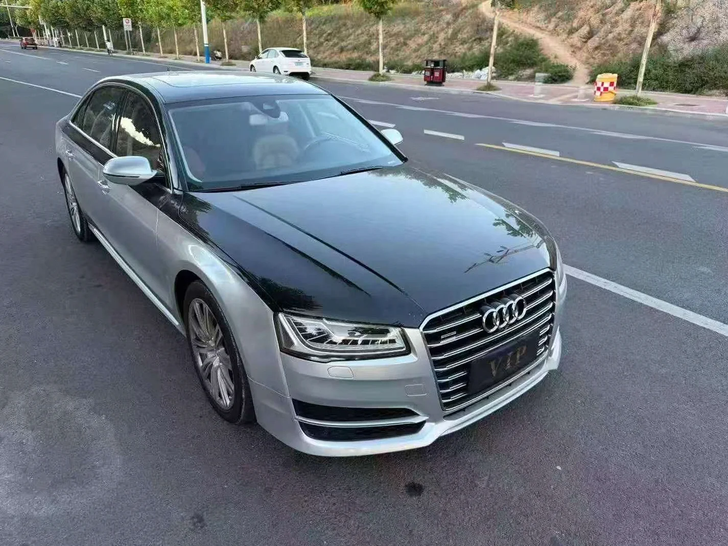 奥迪A8L 正面外观三
