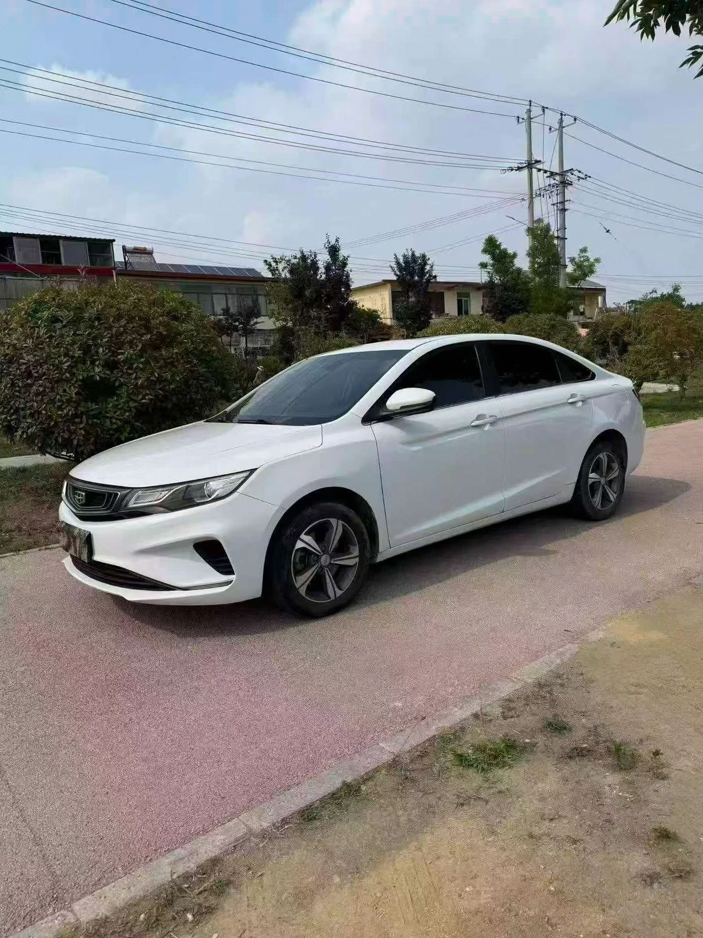 吉利帝豪 正面外观三