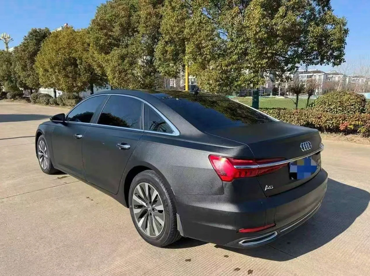 奥迪A6L 后面外观二