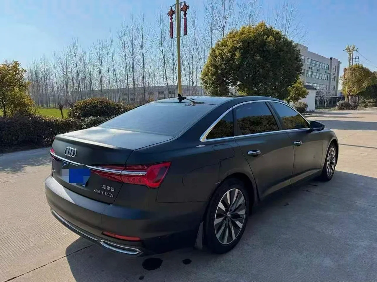 奥迪A6L 后面外观一