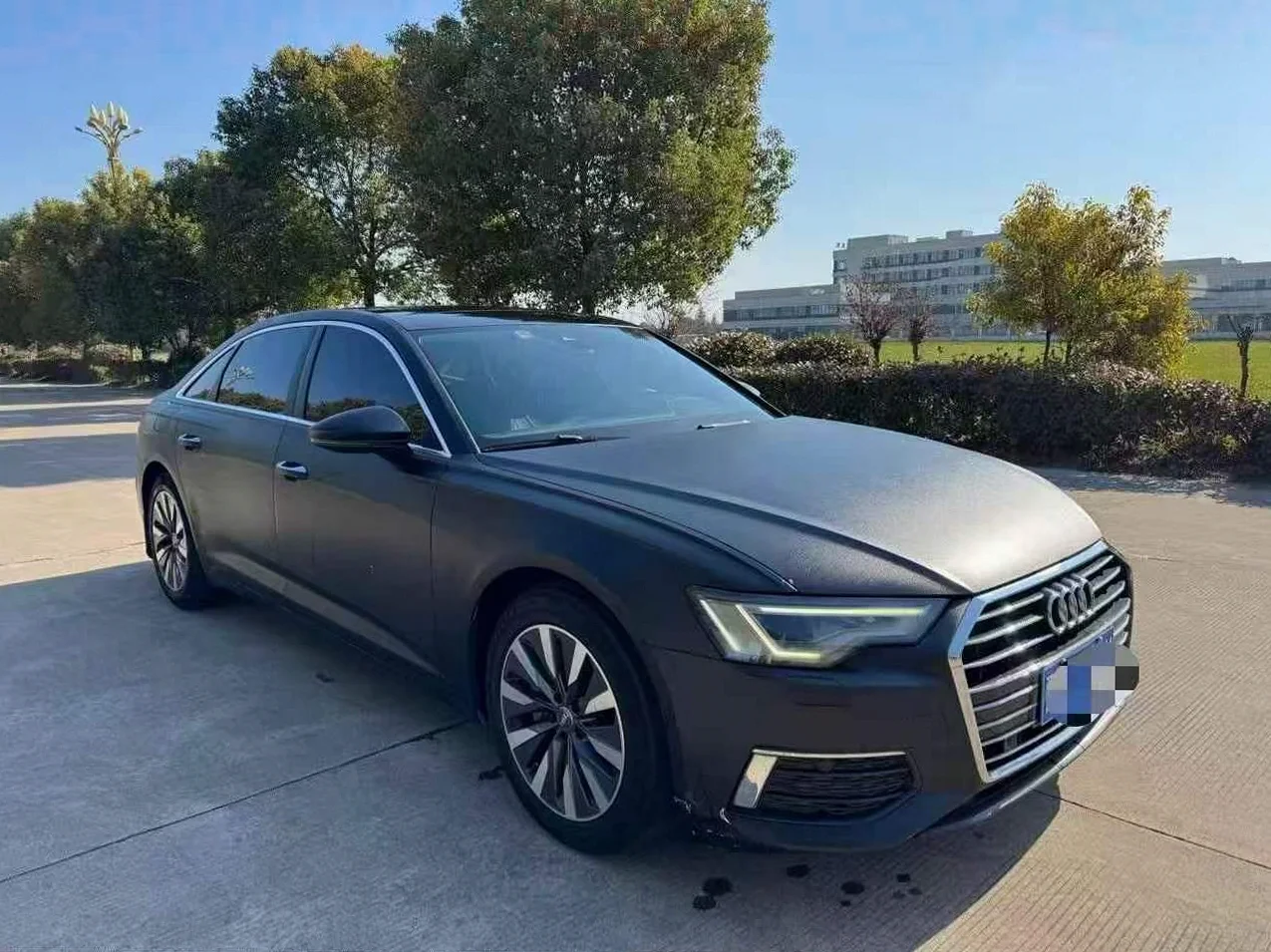 奥迪A6L 正面外观三