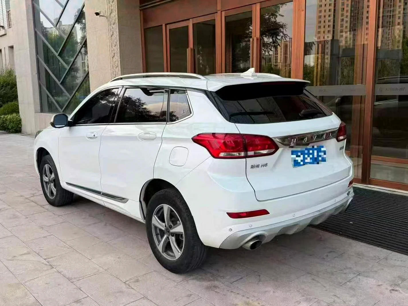 哈弗H6 后面外观三