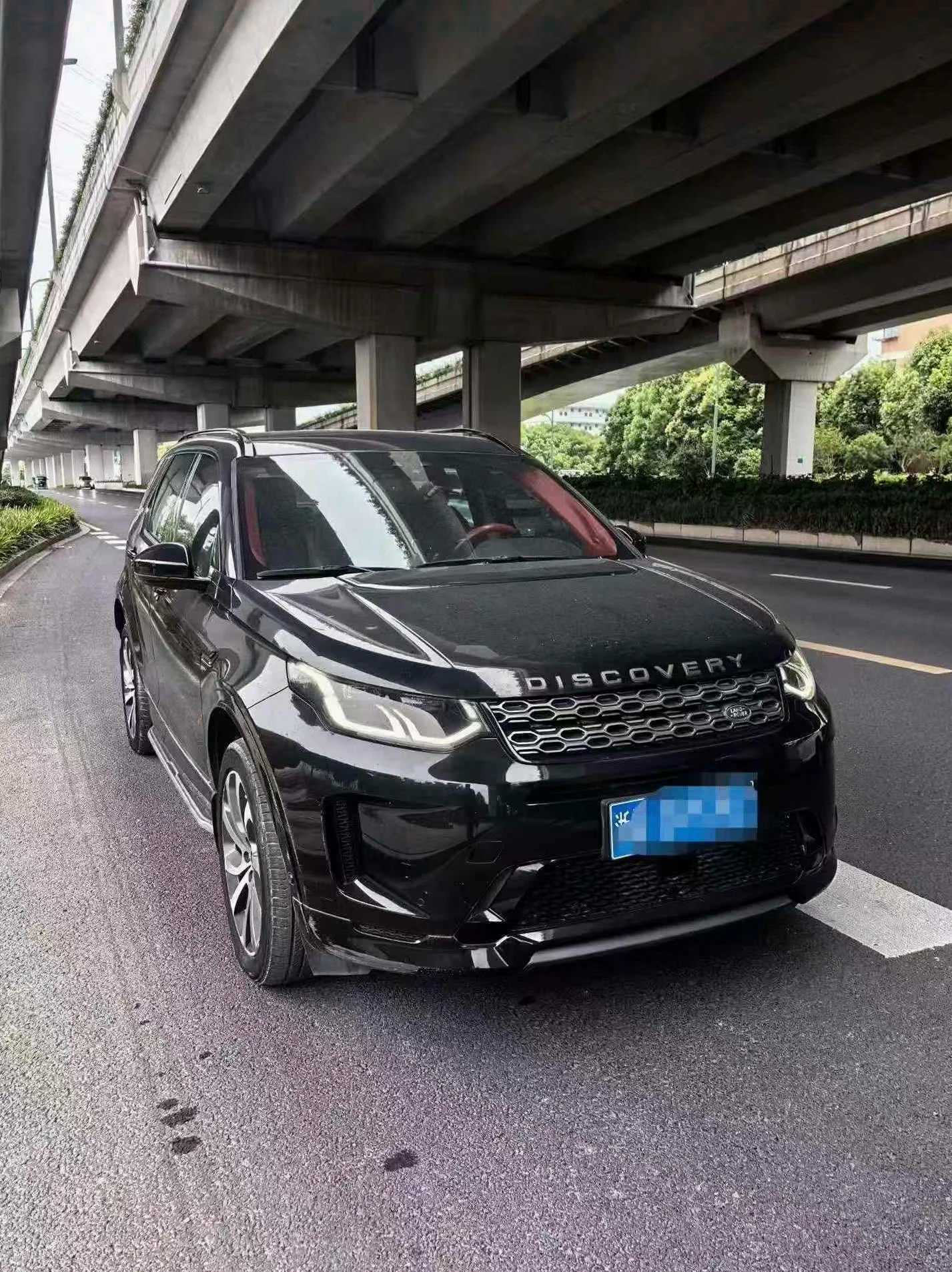 路虎发现 正面外观二