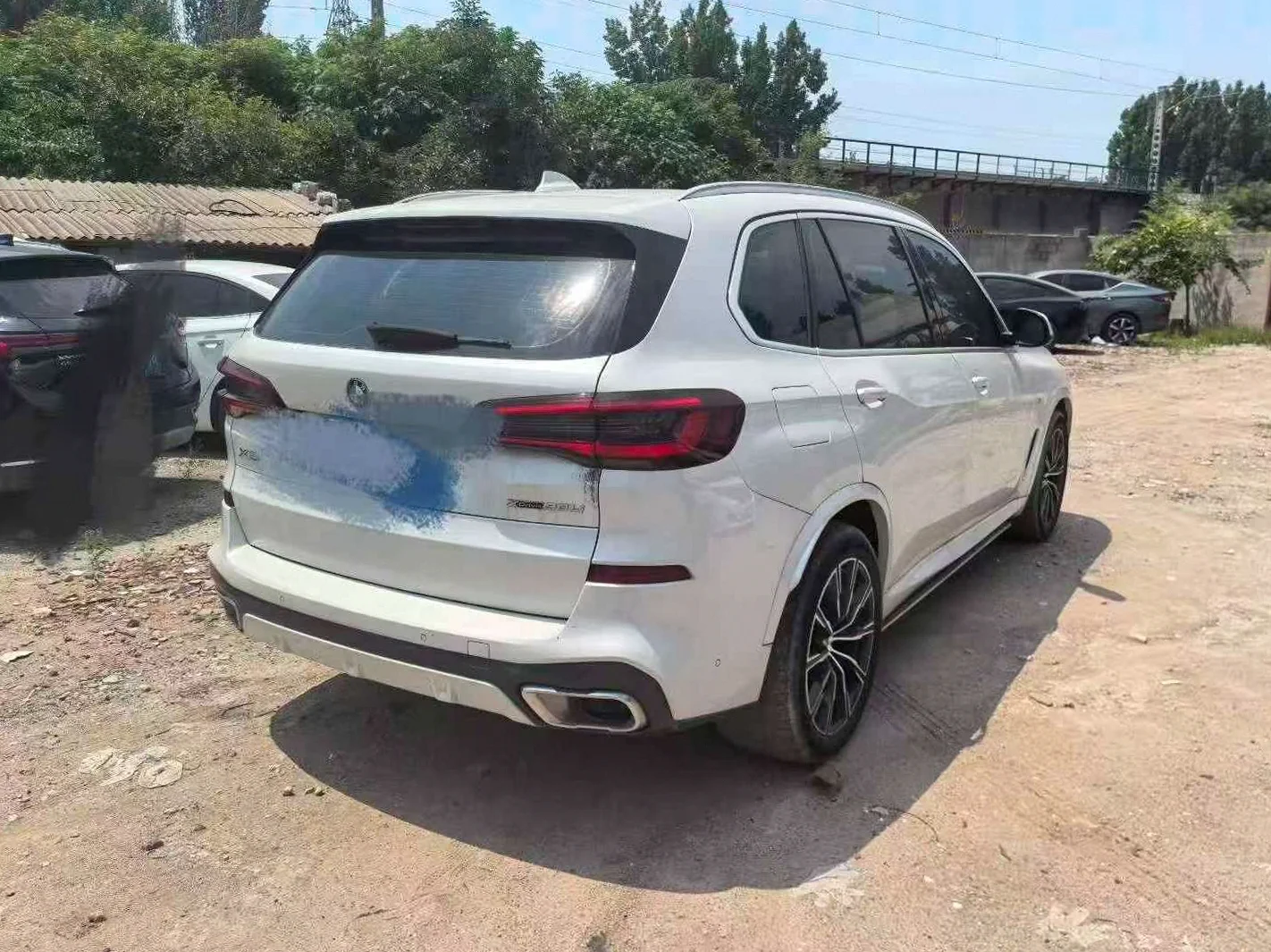 宝马X5 后面外观三
