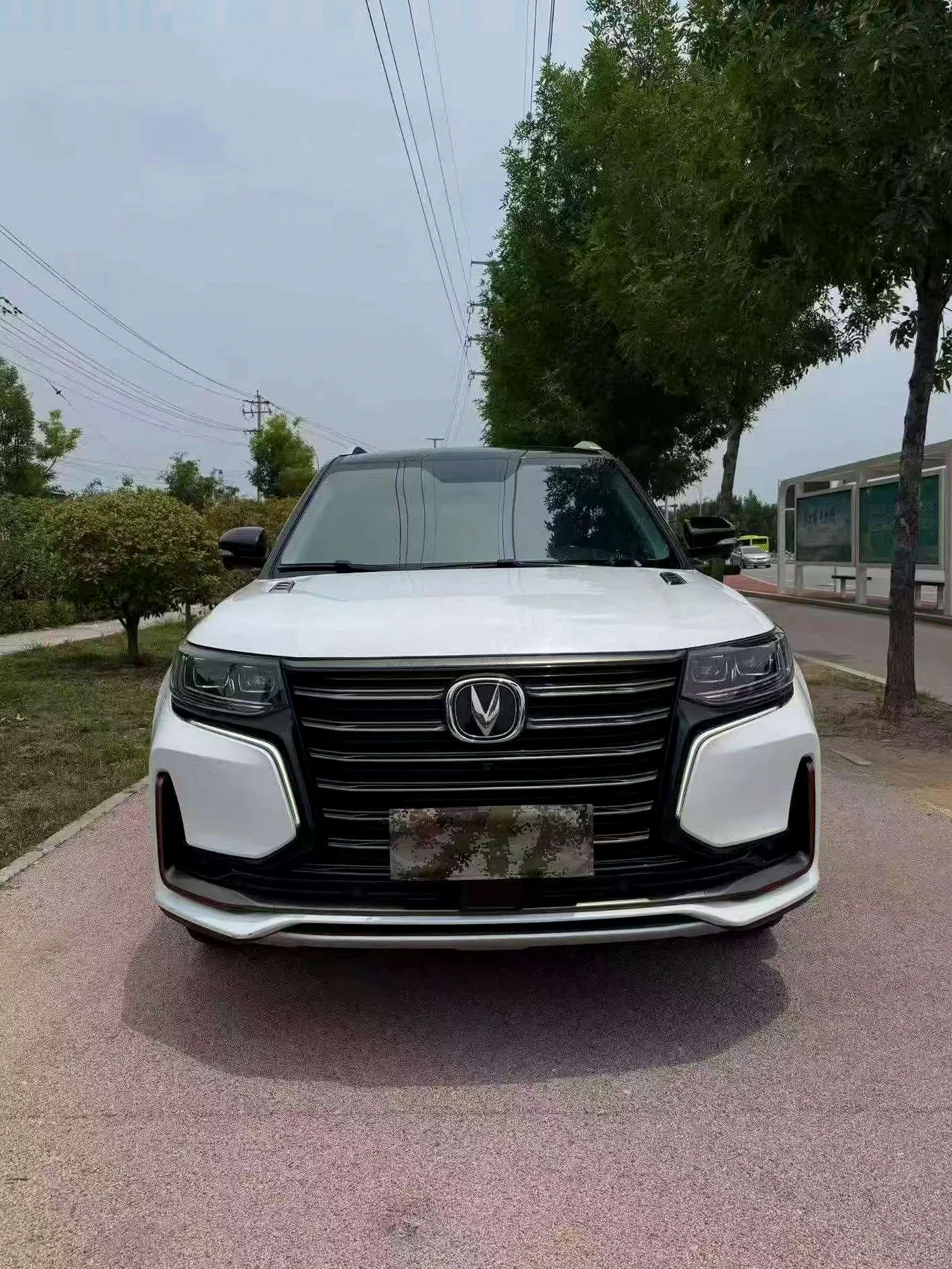 长安汽车CS95 正面外观二