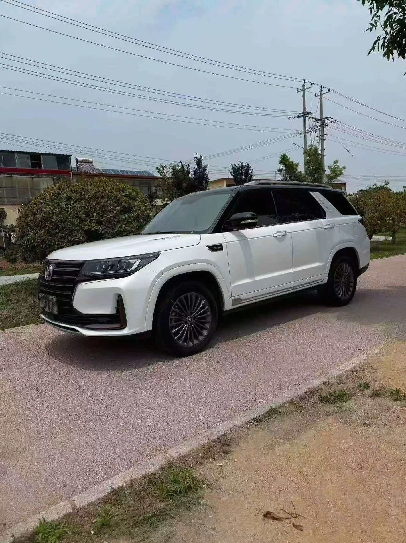 长安汽车CS95 正面外观三