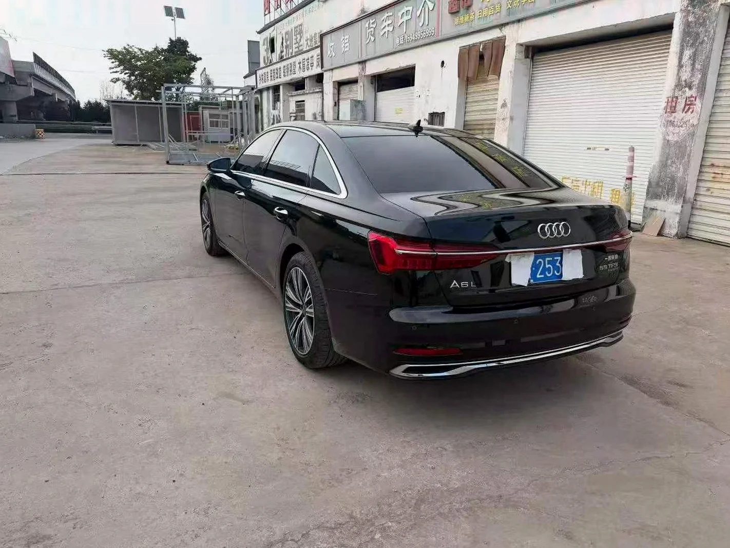 奥迪A6L 后面外观二