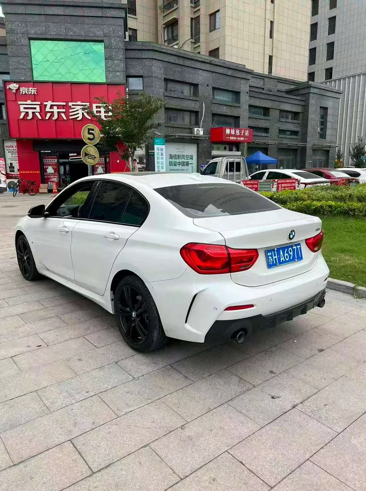 宝马1系 后面外观二