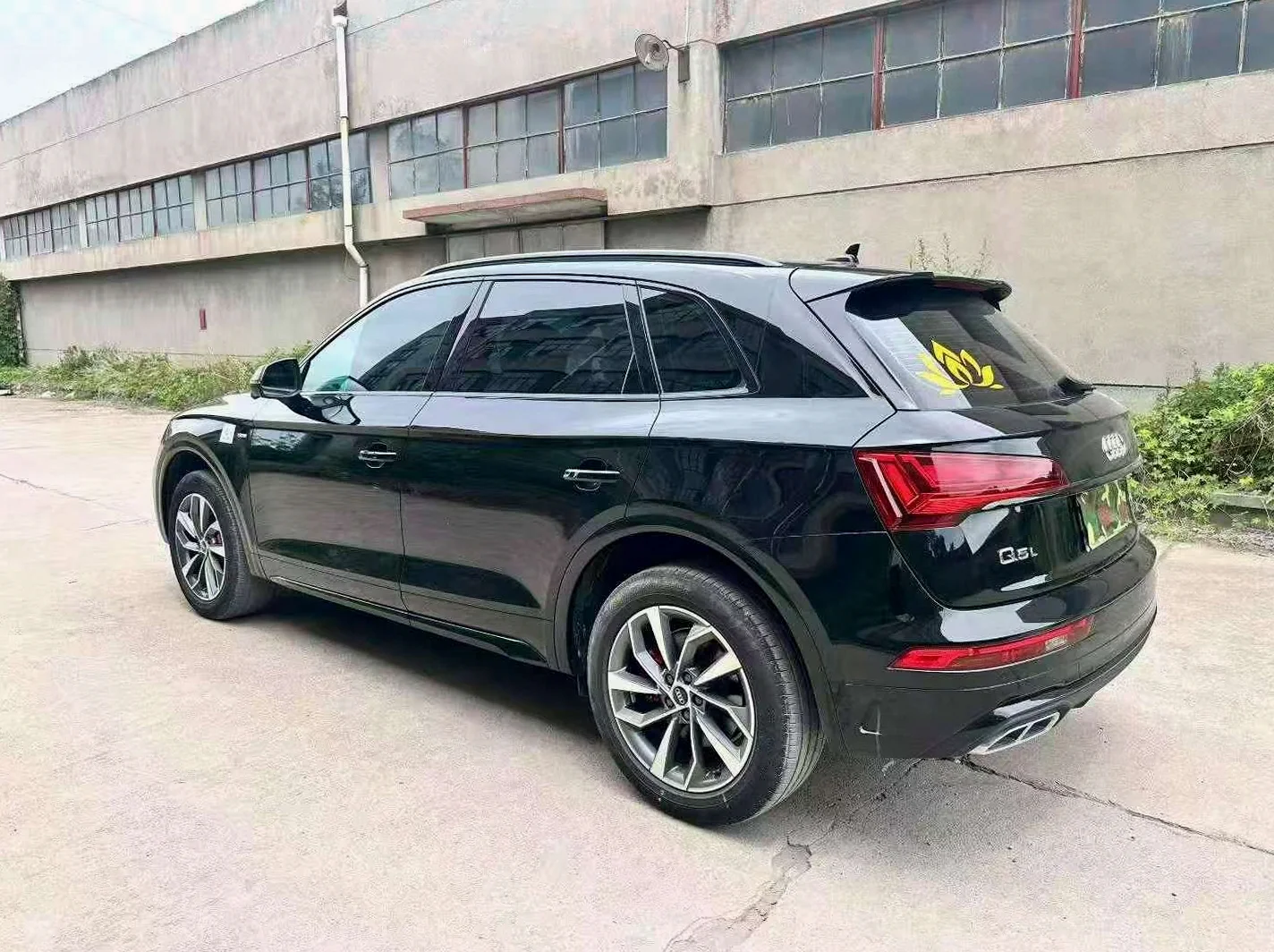 奥迪Q5 后面外观三