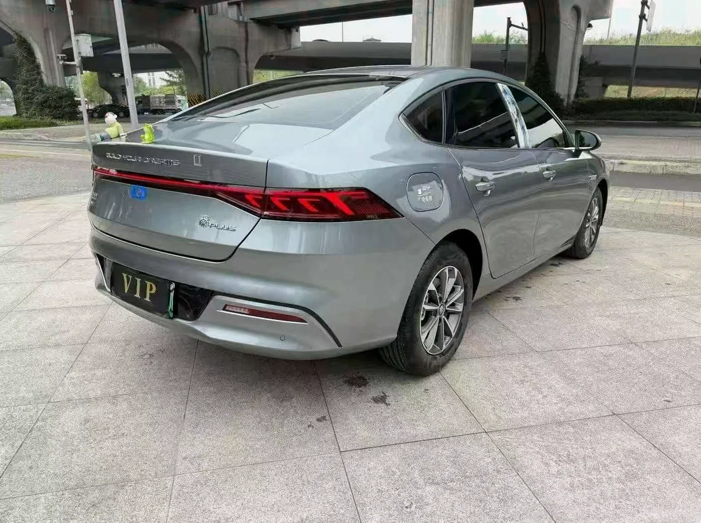 比亚迪秦 内饰前排