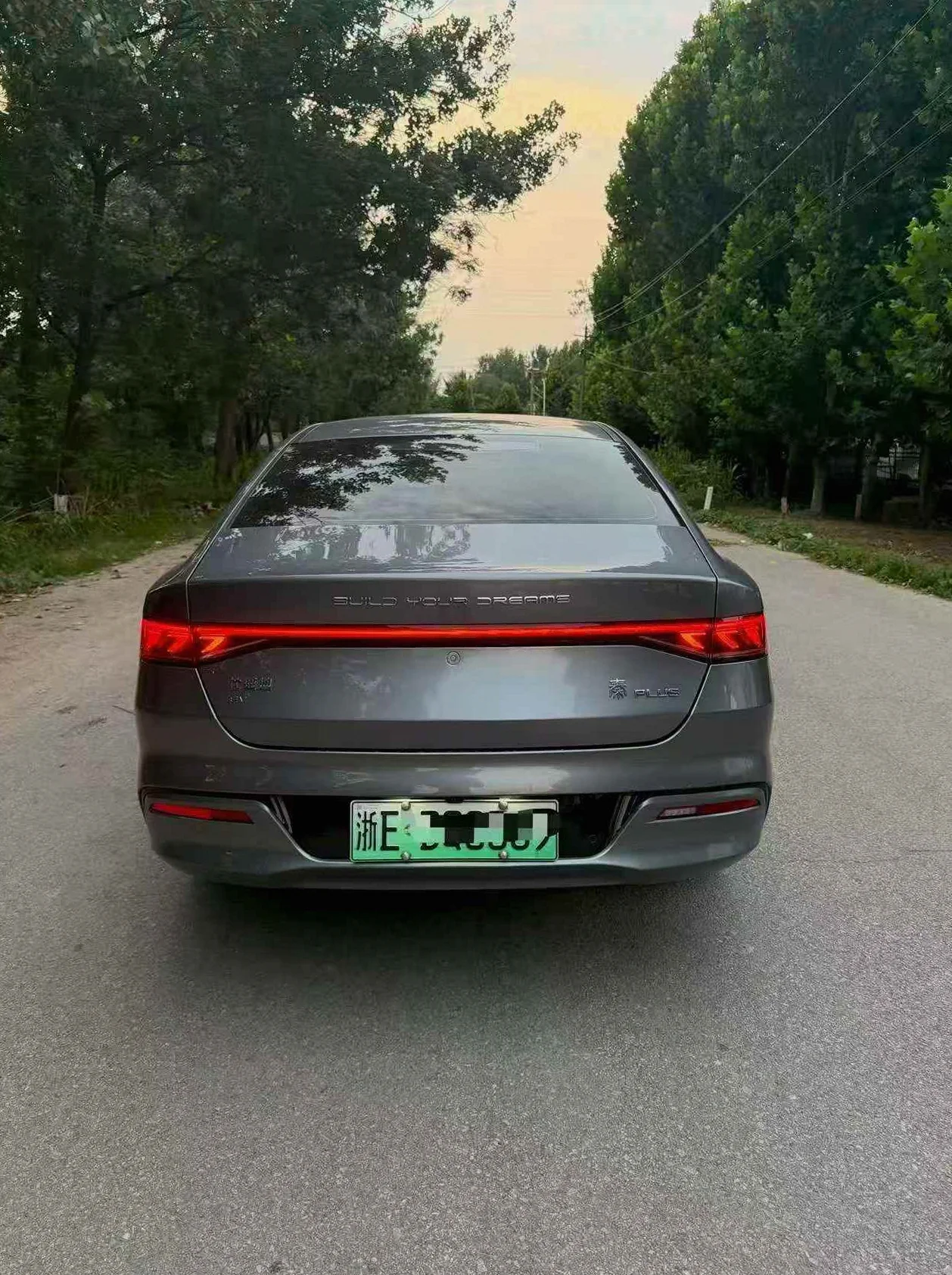 比亚迪秦 驾驶室
