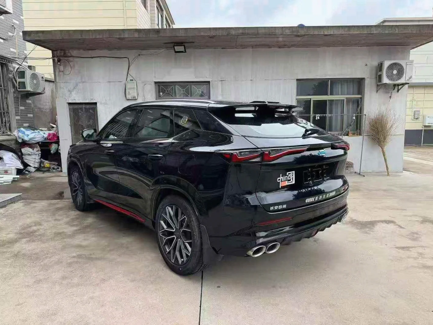 长安汽车欧尚 后面外观二
