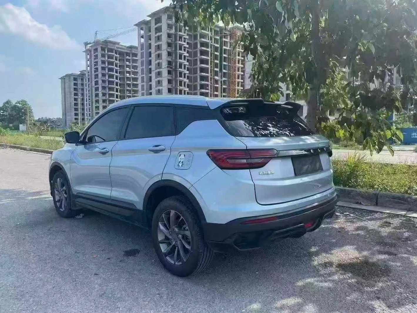 吉利缤越 后面外观一